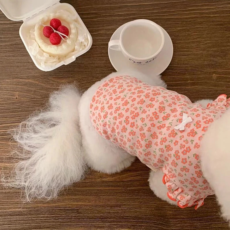 Pet Dog Vest Summer Puppy Vêtements Mignon Floral Flying Sleeves Dog T-shirt Chihuahua Pug Bichon Cat chien Vêtements Girl Girl