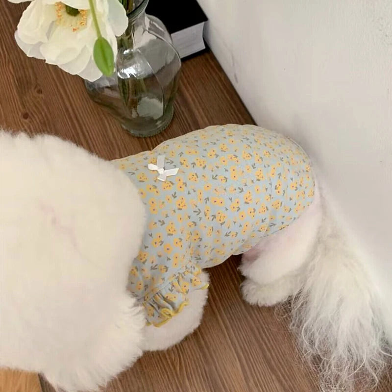 Pet Dog Vest Summer Puppy Vêtements Mignon Floral Flying Sleeves Dog T-shirt Chihuahua Pug Bichon Cat chien Vêtements Girl Girl